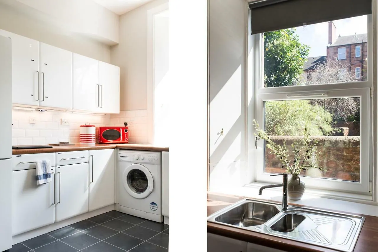 Beautiful, Traditional 2 Bedroom Main Door Flat Edinburgh United Kingdom