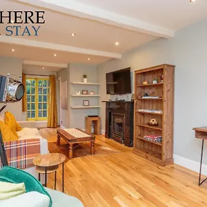 Beautiful Hideout In Center Of Apartment